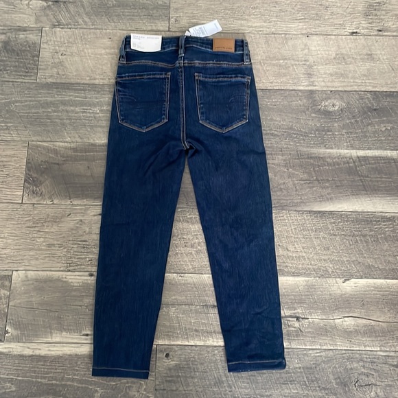 American Eagle Jean In 00 X Short. - Picture 2 of 2